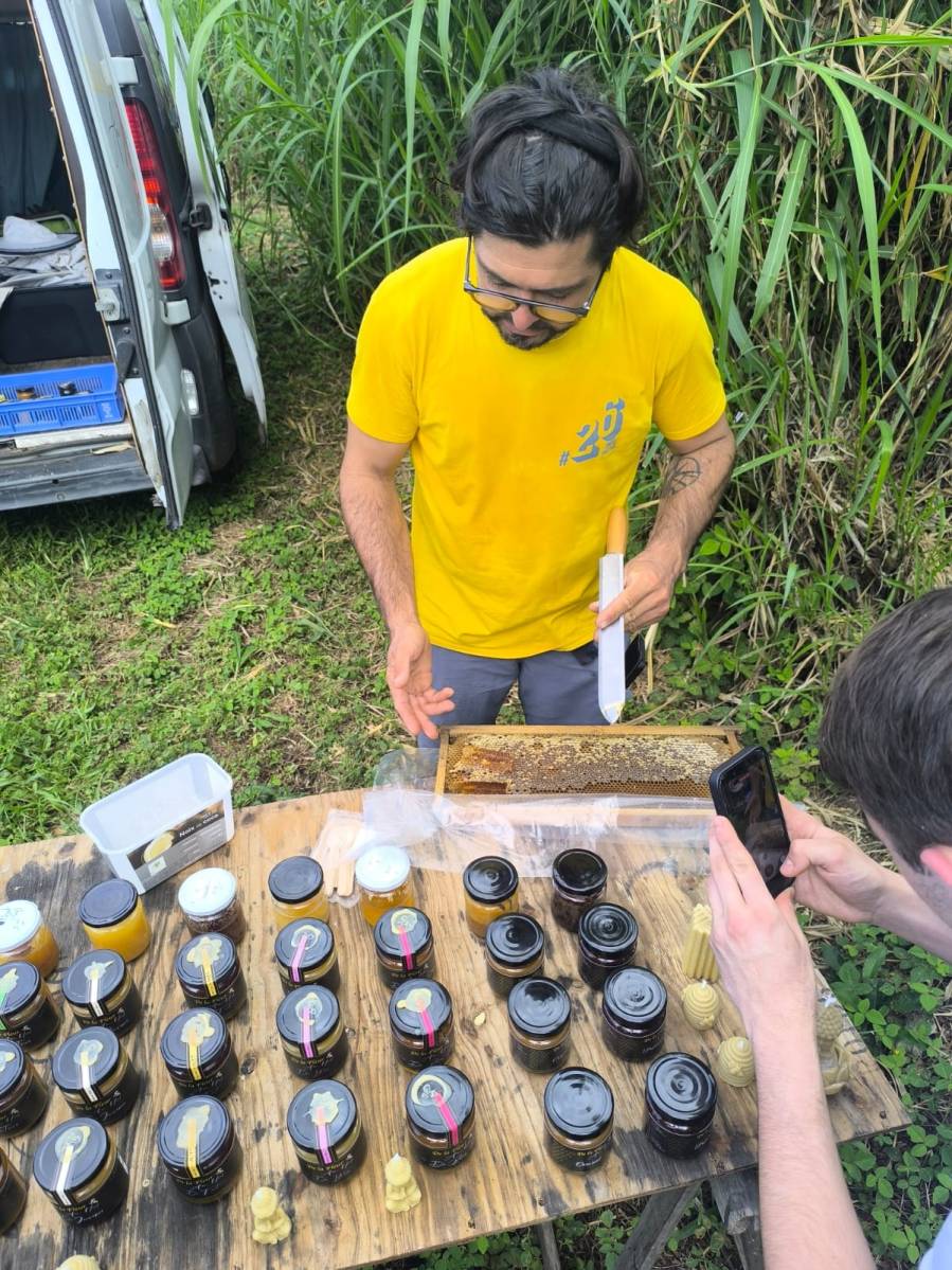 DE LA FLEUR AU MIEL 974