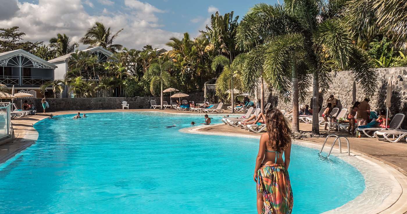 Top 3 des hôtels de saint-gilles pour une journée détente au bord de la piscine à la réunion 974