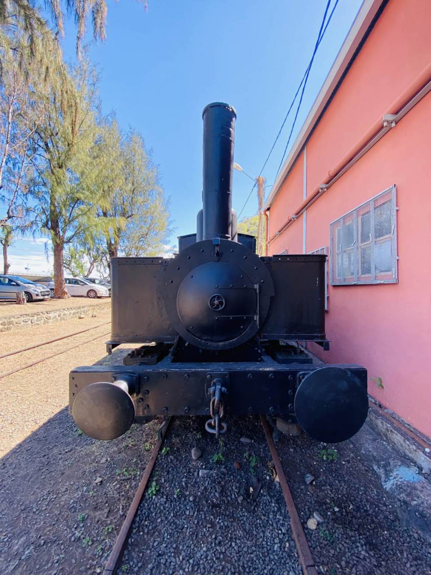 LE TI TRAIN : HALTES, GARES, ET PONTS FERROVIAIRES DE L'OUEST 974