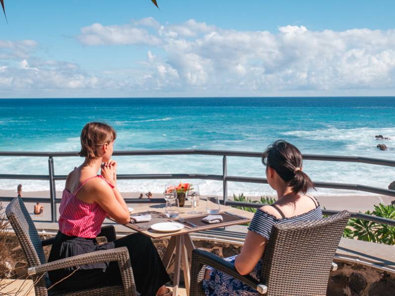 Les hôtels au bord de la plage sur la côte ouest de La Réunion