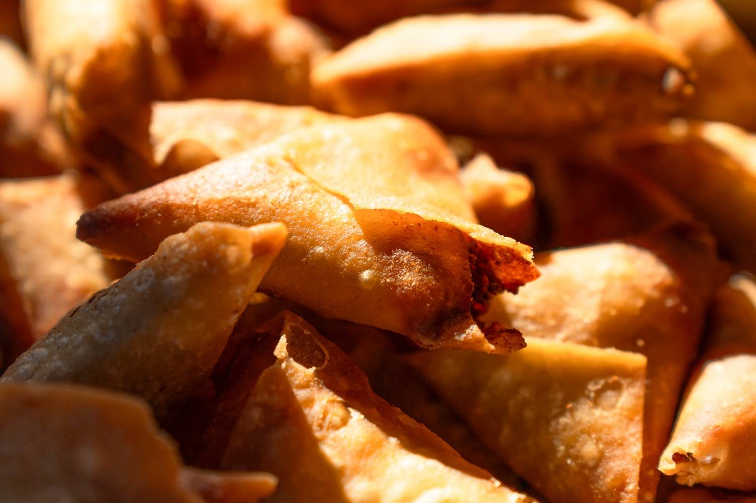 Où manger les meilleurs samoussas à La Réunion ? Nos 4 spots cultes dans l'Ouest de l'île ! 974