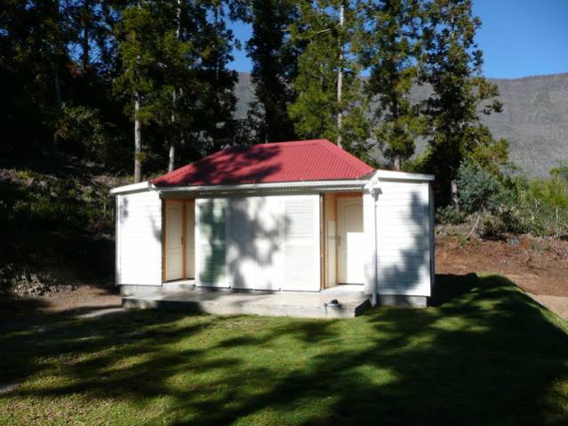 CAMPING DU CRYPTOMERIA MAFATE REUNION 974