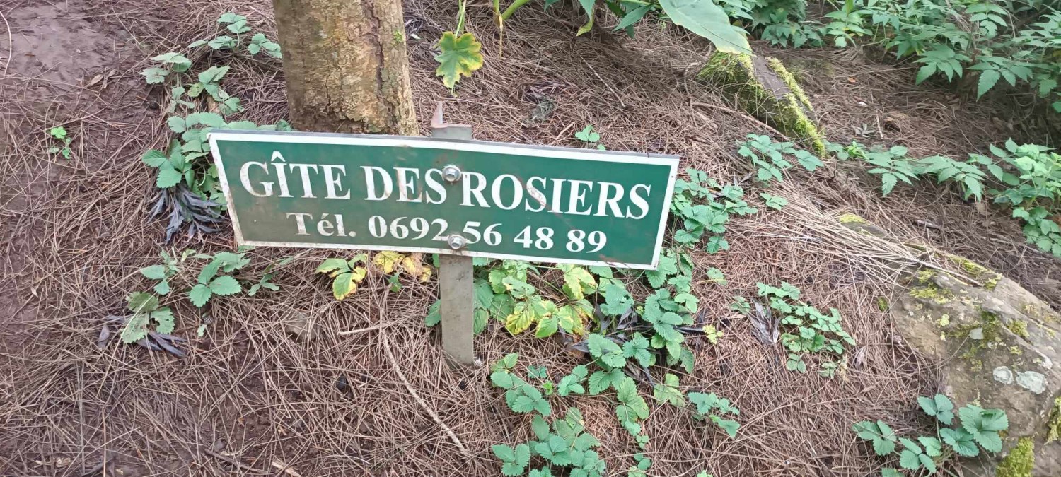 GÏTE DES ROSIERS La Nouvelle 974