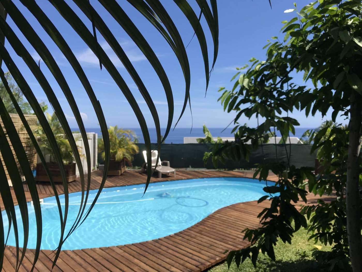L'ILE EN YLANG Saint-Leu Dans les Hauts 974