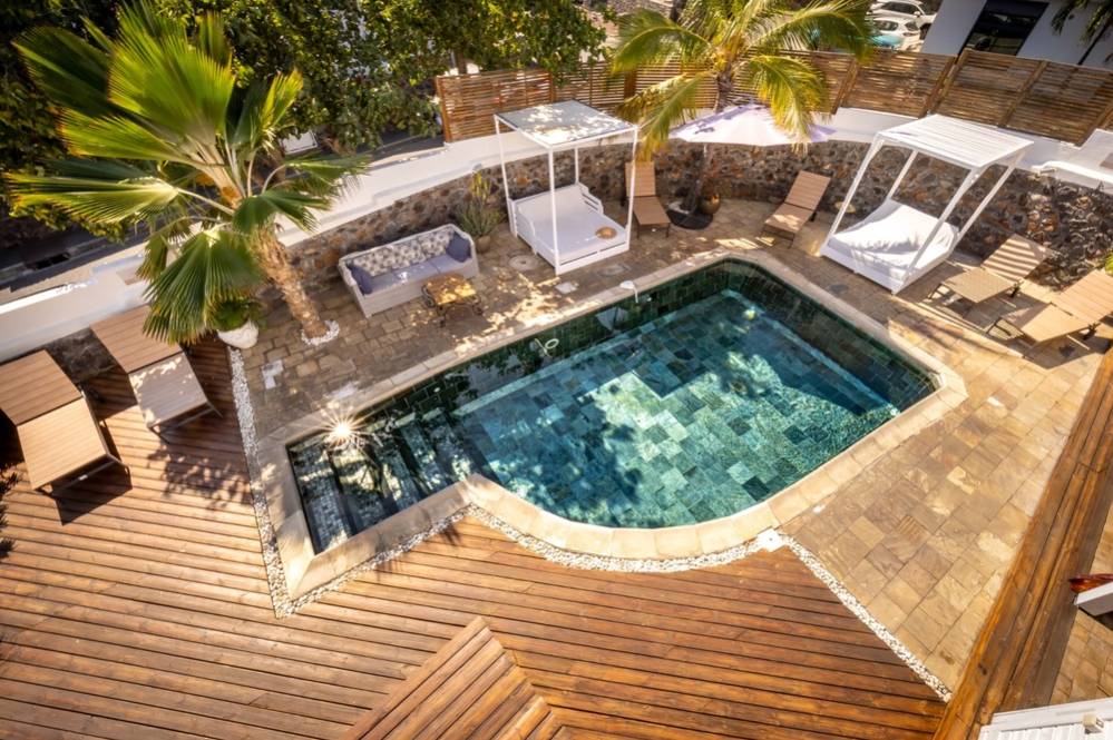 LE BADAMIER BLANC***** Saint-Gilles 974