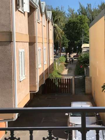 UN APPARTEMENT PIEDS DANS L'EAU Saint-Gilles 974
