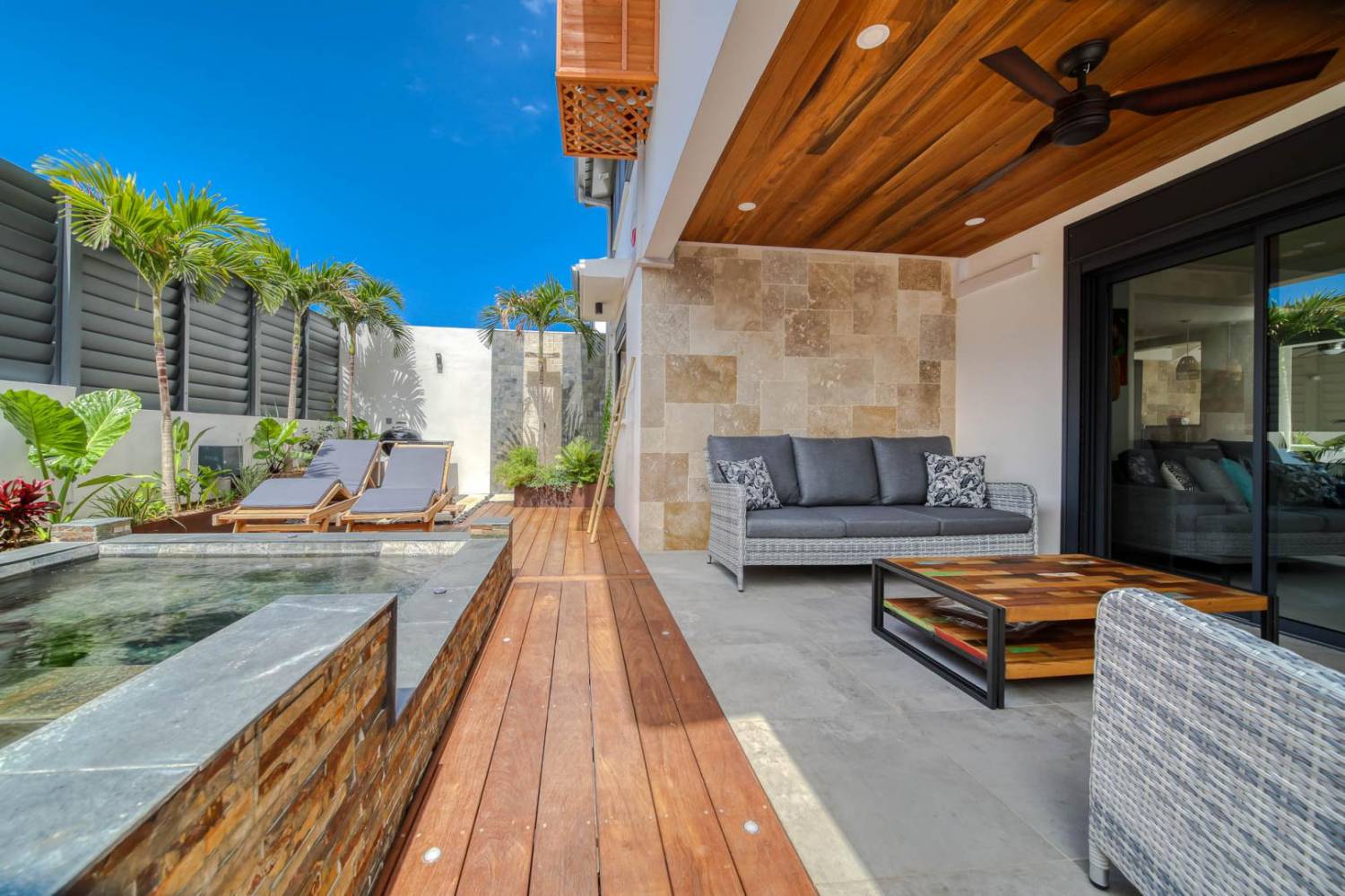 VILLA AMADRIA SALINE LES BAINS REUNION 974