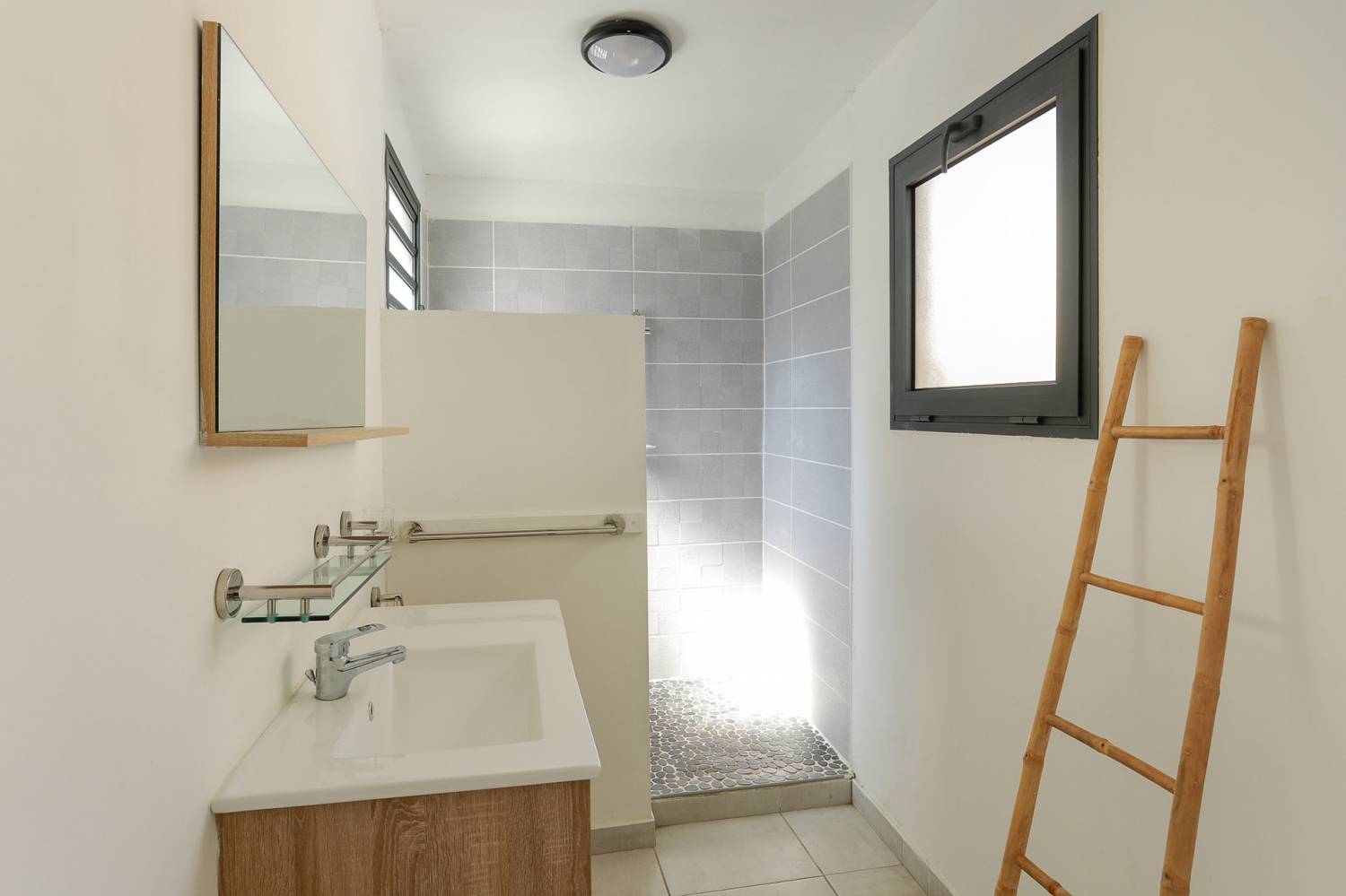 APPARTEMENT "UNO" Saint-Gilles 974