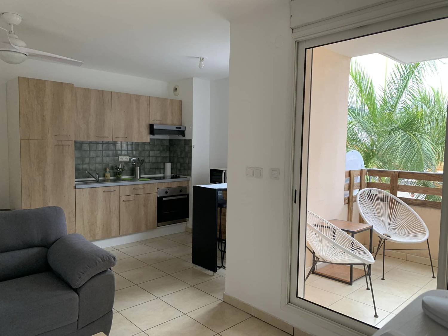 LE PETIT VOYAGEUR 974*** Saint-Gilles 974