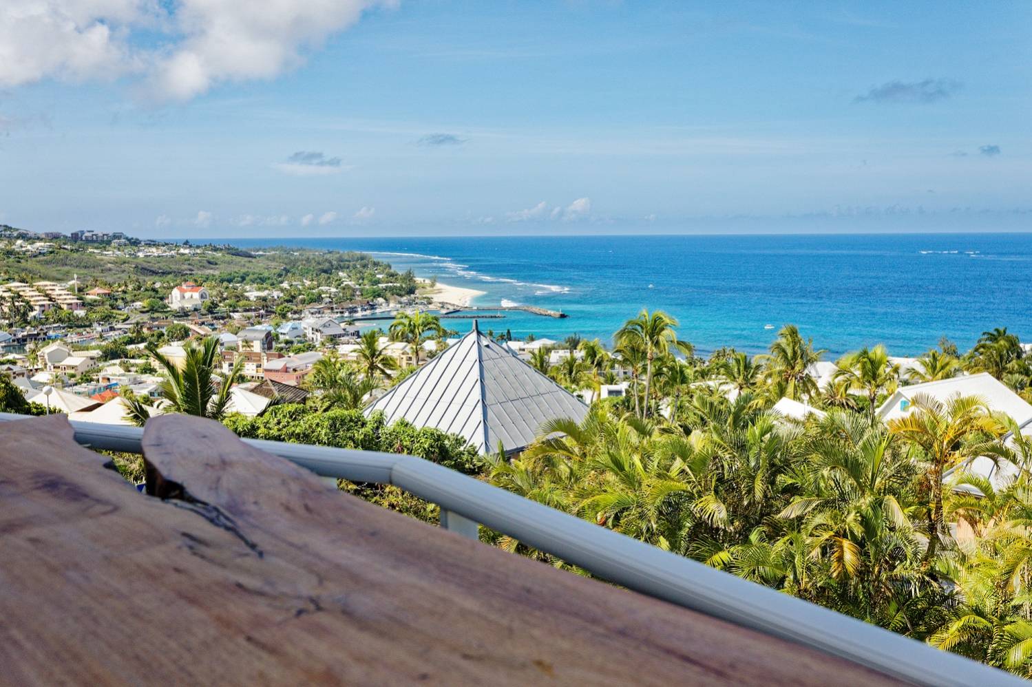 EDEN BLUE*** Saint-Gilles 974