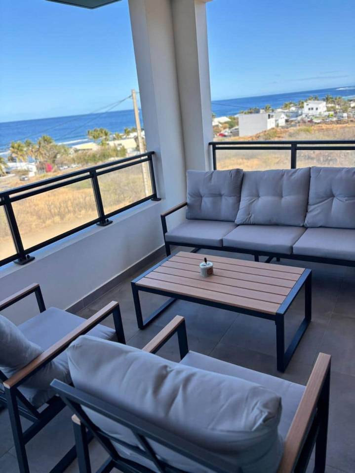 APPARTEMENT SUNSET Trois-Bassins 974