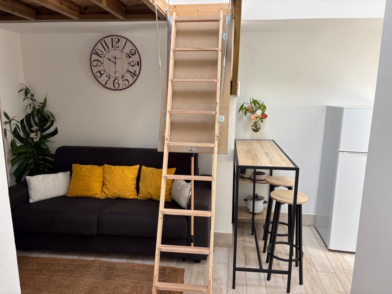 Chambre indépendante avec kitchenette dans une villa à Saint-Gilles-les-Bains, proche plage et commerces