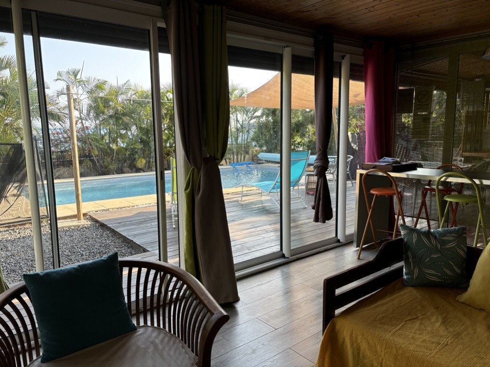 Studio Kaz Merléo à Saint-Leu avec terrasse et piscine privative au magnésium