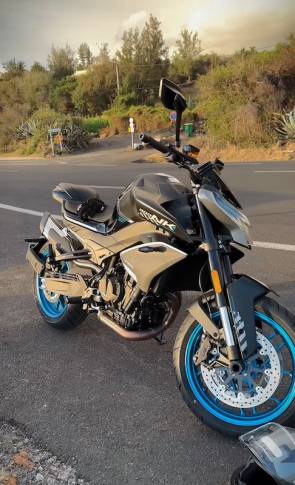 ROMEO RENT MOTORCYCLE 974