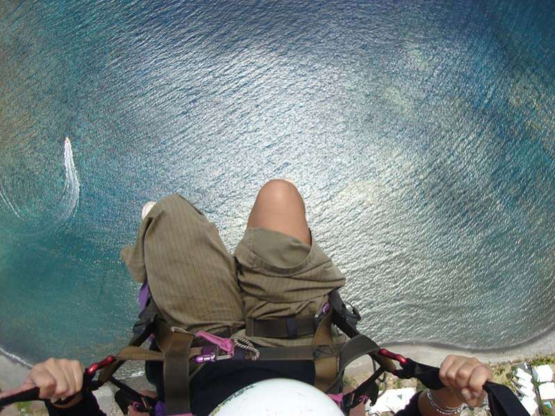 Baptême de parapente au dessus du lagon à l'ile de La Réunion 974