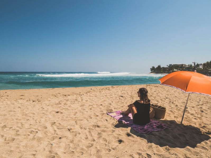 la plage des Roches Noires à Saint-Gilles ile de La Réunion 974