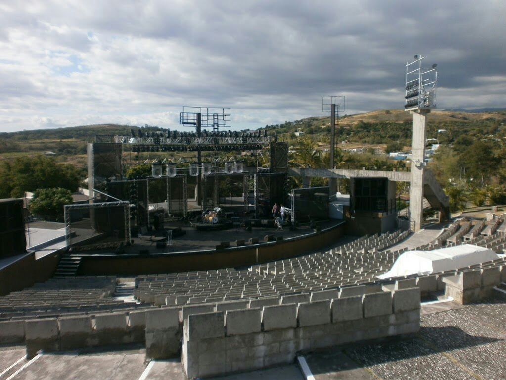 Le théâtre en plein air 974