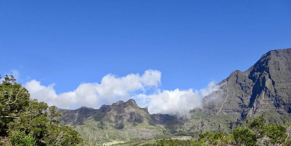 LA PLAINE AUX SABLES, UN BEAU PLATEAU DANS LE CIRQUE DE MAFATE 974