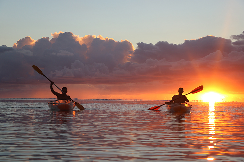 Balade en Kayak sur le lagon de l'Ile de La Réunion au coucher du soleil