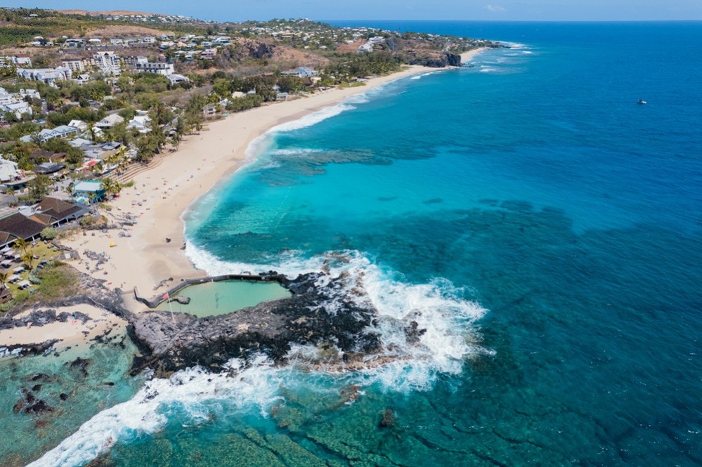 Drone survolant le cirque de Mafate à La Réunion ? réglementation et conseils de vol