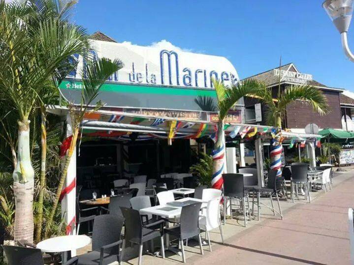 BAR DE LA MARINE RESTAURANT SAINT GILLES REUNION 974