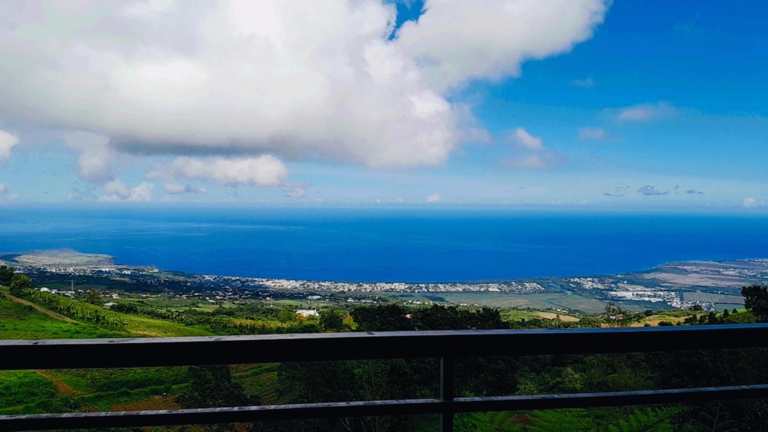 vu panoramique sur tout la baie de Saint-Paul 