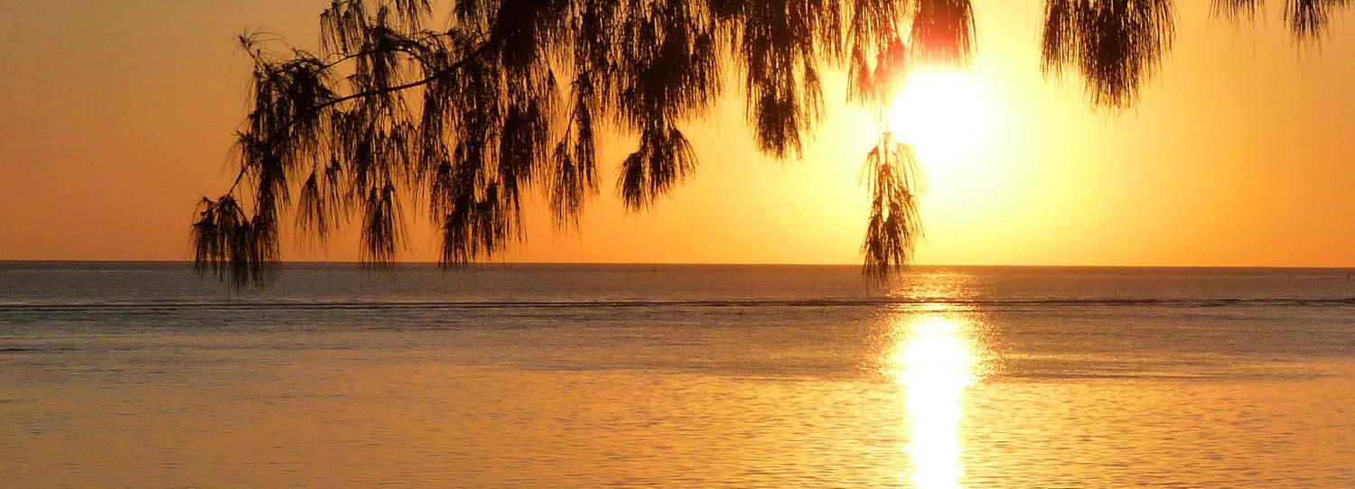 Coucher De Soleil à La Réunion Plage Lagon Saint Gilles